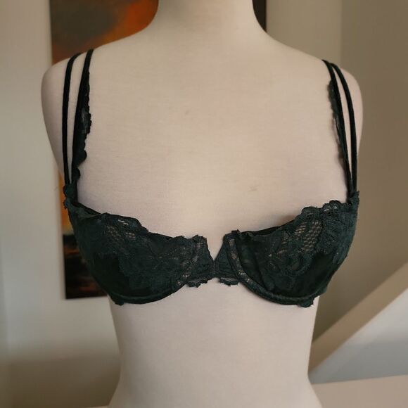 Victoria's Secret Green Bra Size 34C - Picture 1 of 4